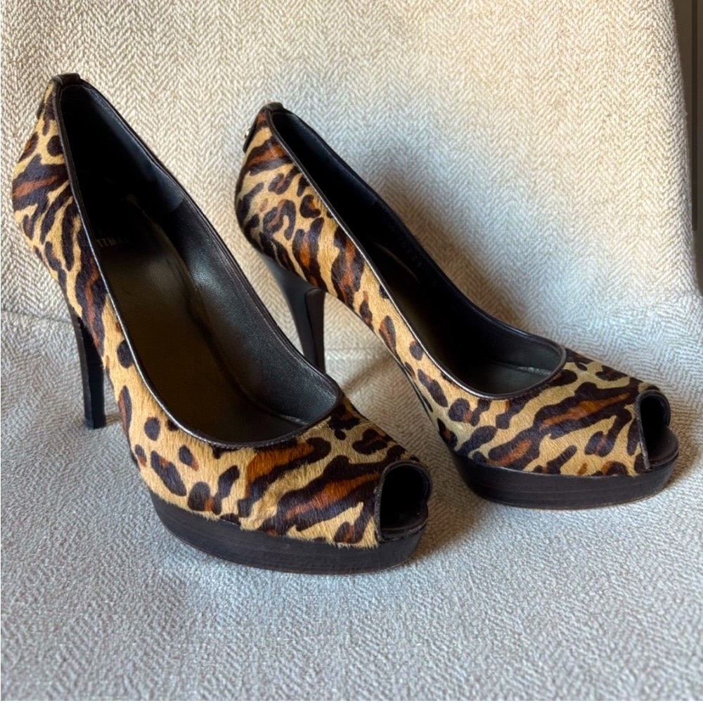 Stuart Weitzman Leopard Print Peep Toe Heels - Picture 2 of 6